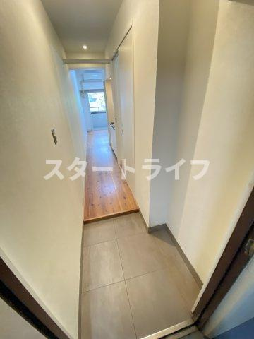 大阪市淀川区西中島２丁目の賃貸マンションの玄関|参考写真