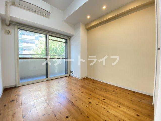 大阪市淀川区西中島２丁目の賃貸マンションの居間・リビング|参考写真