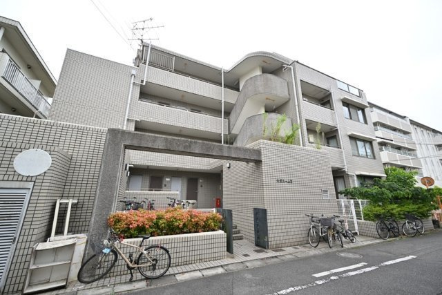 大成ルームズの外観