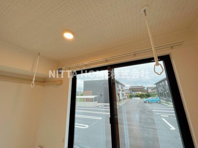 リベルラコッコＣのその他|室内物干しが付いています！