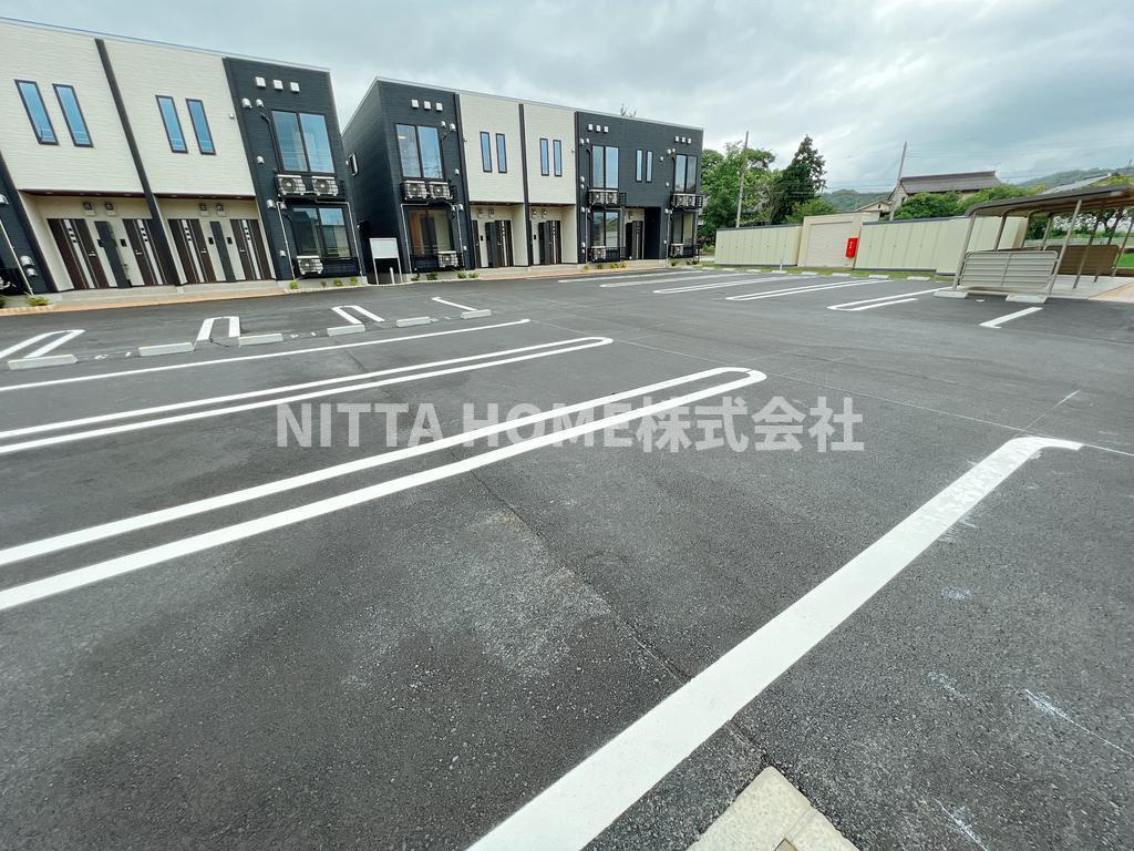 リベルラコッコＣの駐車場|２台分駐車スペース確保可能◇