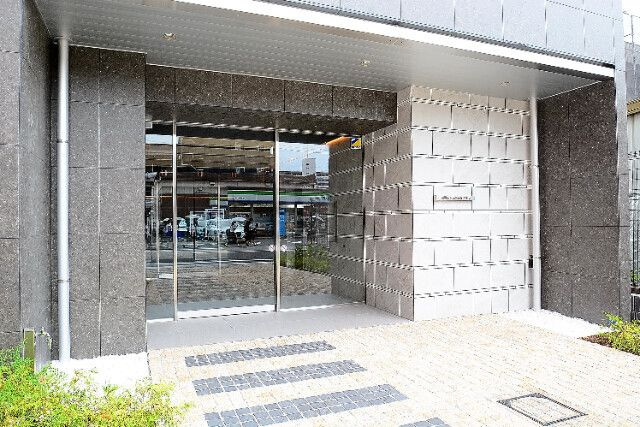 ステージグランデ本千葉のエントランス