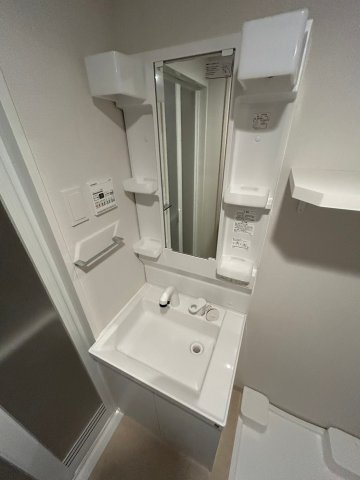 クレヴィスタお花茶屋の独立洗面台