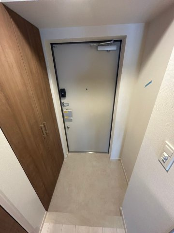 クレヴィスタお花茶屋の玄関