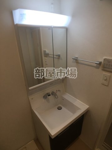 ユイマール三ノ輪の洗面所