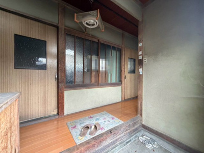 【玄関】 | 西八代郡市川三郷町岩間　店舗付き　5LK