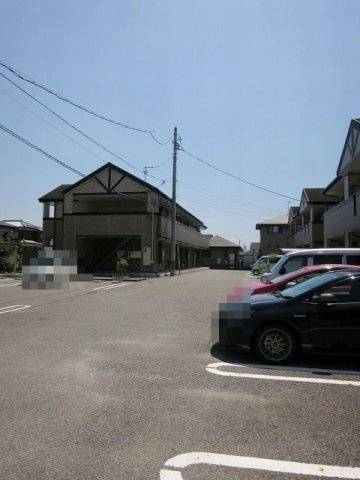 サニーフォレストＢ　　 刈谷市近郊の賃貸はクラスホーム刈谷店の駐車場|駐車スペースもあります
