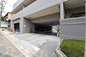 エスリード高野台の駐車場