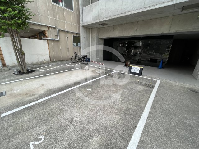 インザグレイス弁天町の駐車場