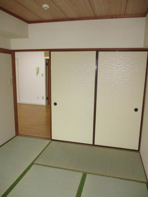 大須賀レジデンスの和室
