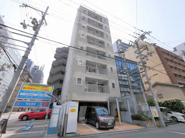 ベルシモンズ谷町の外観