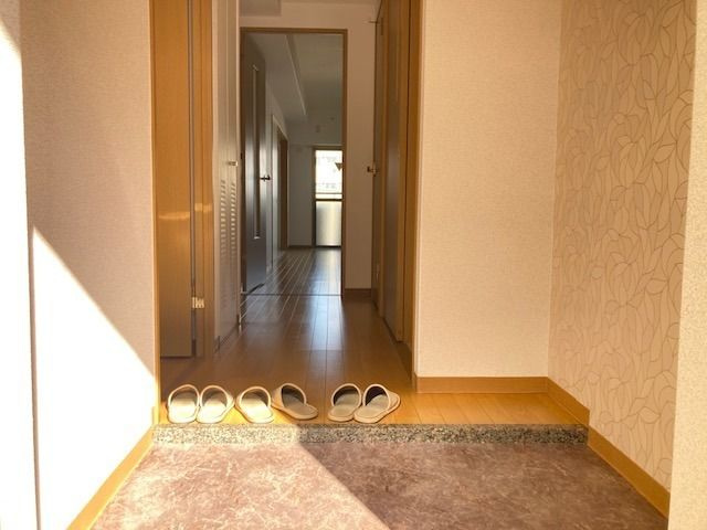 フローラルコート橘の玄関
