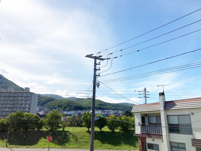 手稲区西宮の沢4条4丁目　土地の周辺|解体前建物の2階からの眺め♪