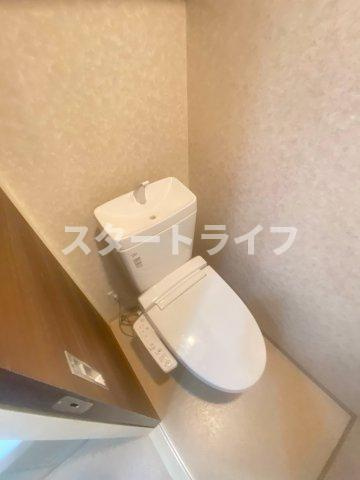 大阪市淀川区東三国３丁目の賃貸マンションのトイレ