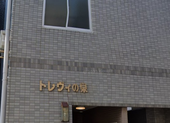 トレヴィの泉のエントランス