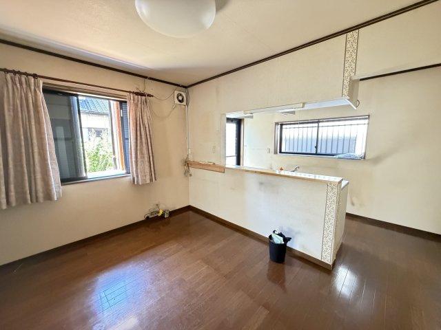 【居間・リビング】 | 児玉郡上里町帯刀　中古戸建　1号棟
