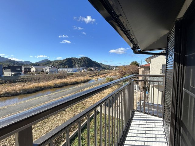 山口市大内矢田南５丁目　戸建てのバルコニー