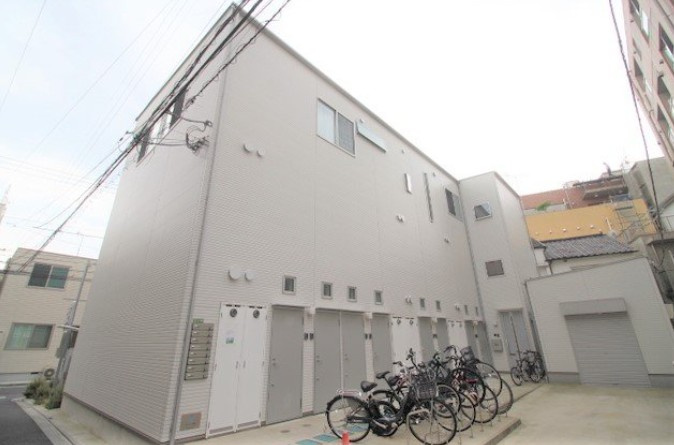 荒川区町屋２丁目のアパートのエントランス