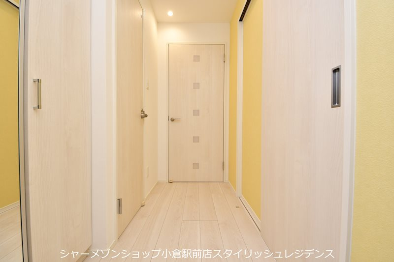 Studie小文字通りの玄関