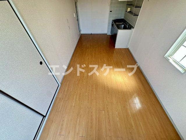 ミロワールＡの居間・リビング|高崎、前橋のお部屋探しはエンドスケープまで！お客様の理想お聞かせ下さい♪