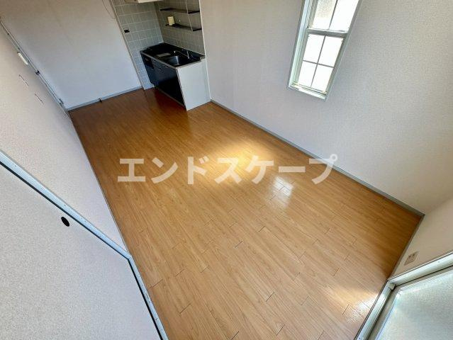 ミロワールＡの居間・リビング|高崎、前橋のお部屋探しはエンドスケープまで！お客様の理想お聞かせ下さい♪