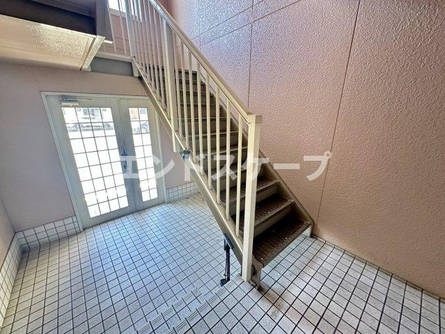 ミロワールＡのロビー|高崎、前橋のお部屋探しはエンドスケープまで！お客様の理想お聞かせ下さい♪