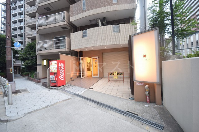 ジラソーレ本町通りのエントランス