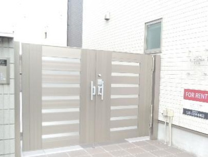 エルスタンザ西巣鴨のエントランス