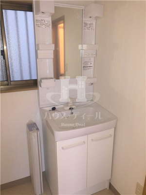 【洗面所】 | 芝5丁目N様貸家 | 広い洗面スペース