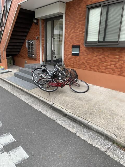 サンエクセル英の駐車場