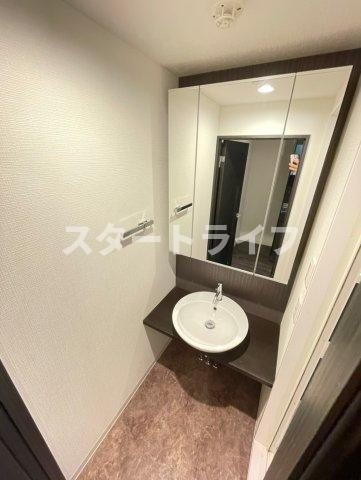 大阪市淀川区東三国２丁目の賃貸マンションの洗面所