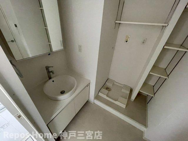 レジディア神戸元町の洗面所
