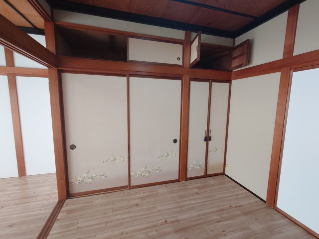 魚津市仏田貸家の収納