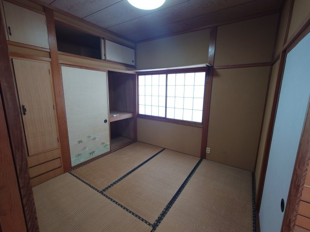 魚津市仏田貸家の和室