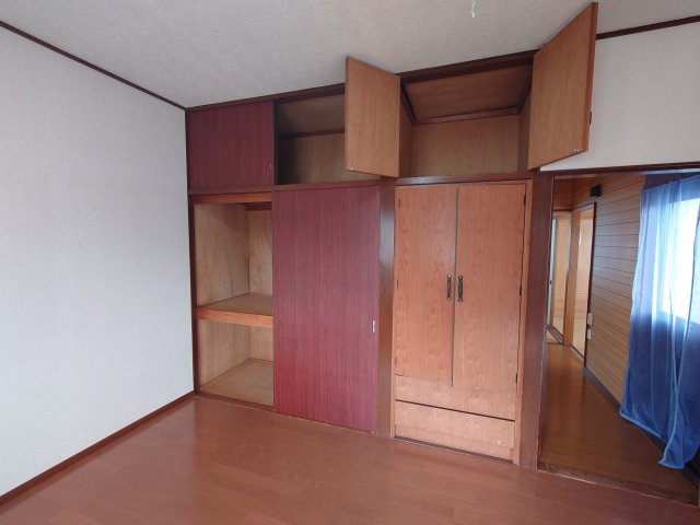 魚津市仏田貸家の収納
