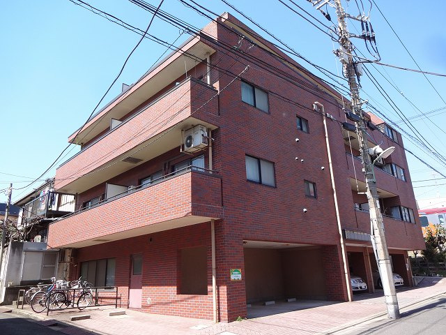 コーポ荏原の外観