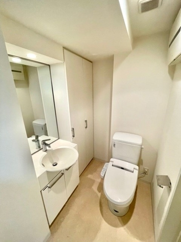 新品家具付きマンション大森北1(KaGood東京)のトイレ