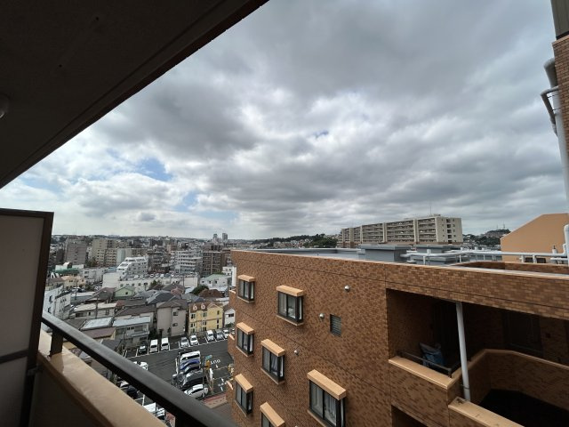 都会の疲れを吹き飛ばすルーフバルコニーでの癒し時間☆広すぎちゃってどうしよう♪井土ヶ谷の空を独り占め☆な【ライオンズプラザ井土ヶ谷壱番館】の展望