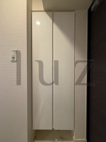 ルミード横濱南の玄関