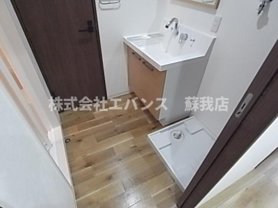【洗面所】 | ルミエールビル | 脱衣スペースもあります