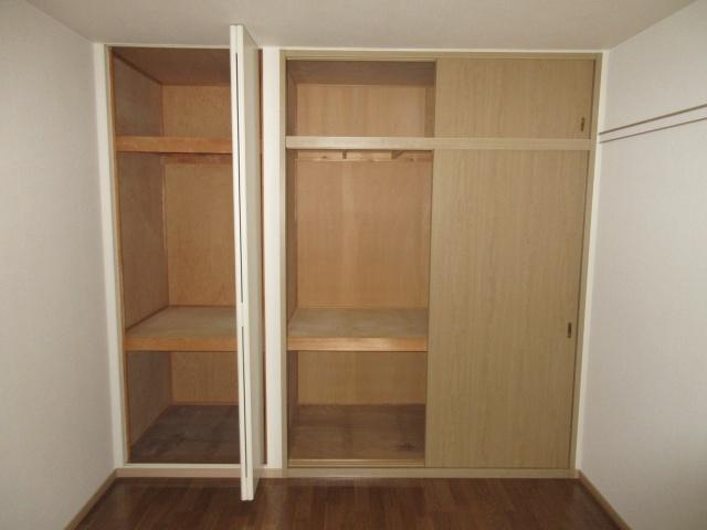 ピッケル末広の収納