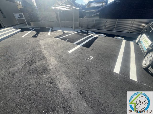 プリムローズヴィラの駐車場