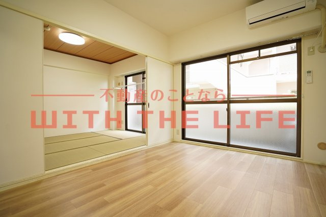 エスティーム・アン櫛原【キャッシュバック対象物件】の居間・リビング|ゆったりとした居間です