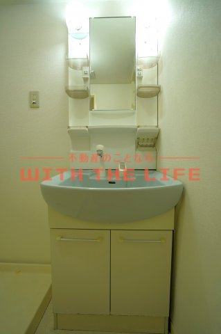 エスティーム・アン櫛原【キャッシュバック対象物件】の独立洗面台|独立洗面台で身支度をすべて済ませてしまいましょう