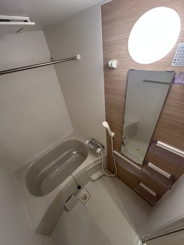 【浴室】セレニテ神戸元町クレア