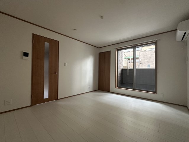マザーユニックス船橋本町 の居間・リビング
