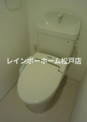 仲介手数料（賃料の1.10ヵ月）の50％OFF対象物件！のトイレ