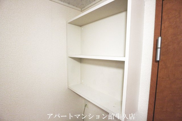 レオパレスルシェルAの収納
