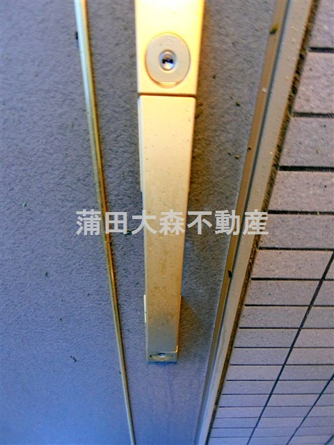 ルーブル蒲田六番館の玄関