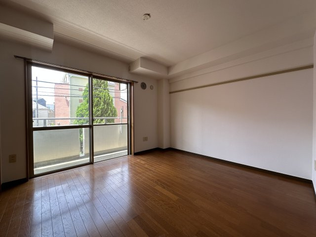 川崎市多摩区菅北浦２丁目の賃貸マンションの居間・リビング
